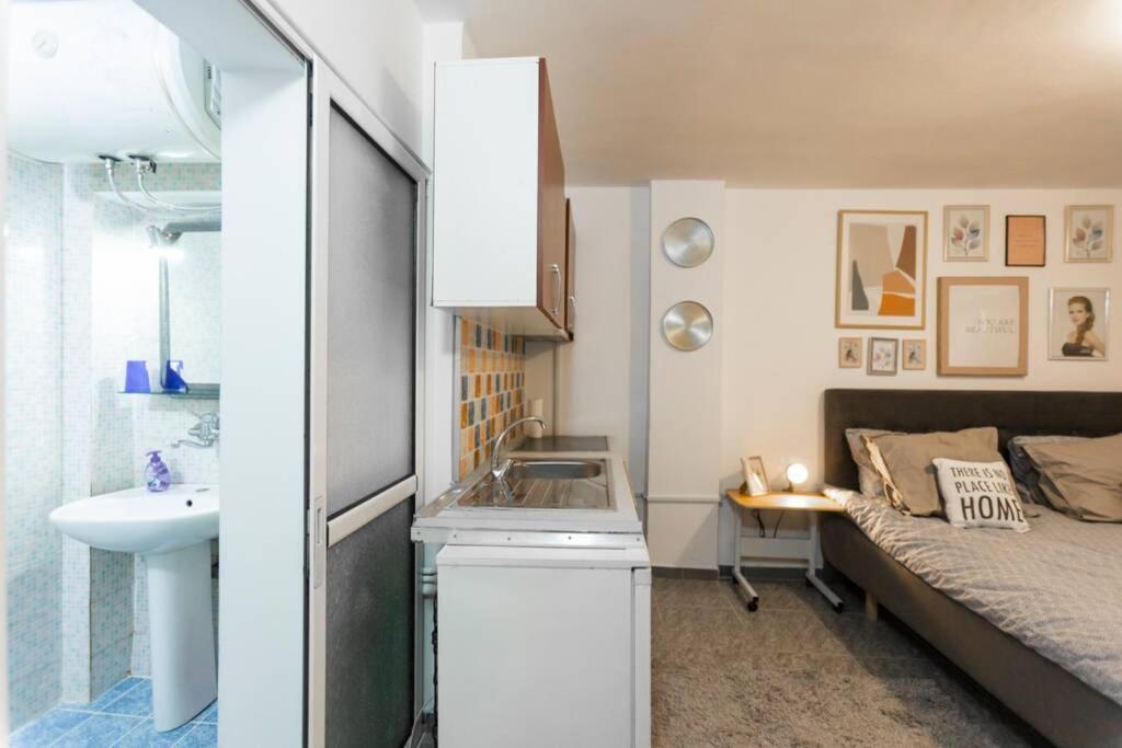 Apartamento 11 Steps From The Center, Lovely Studio
